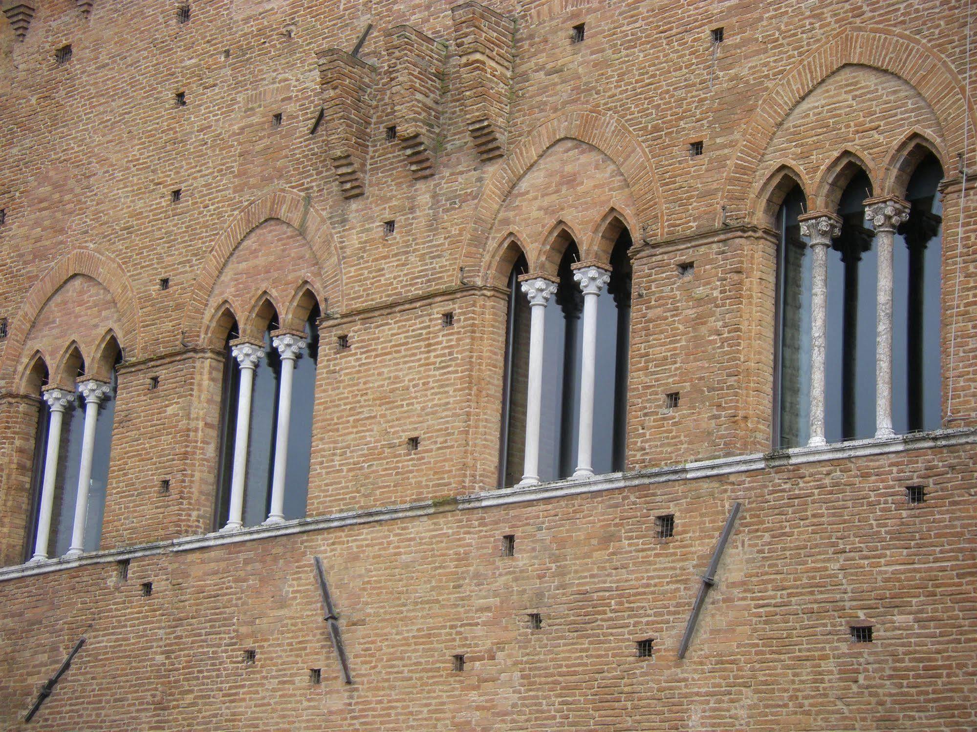 Albergo Cannon D'Oro Siena Exterior foto
